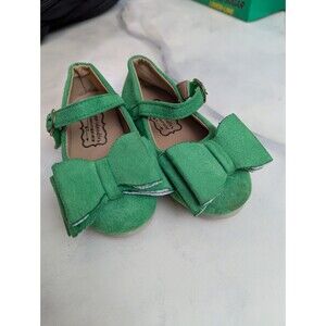 Pipperdoodles Green Faux Suede Big Bow Buckle Girls Size 8